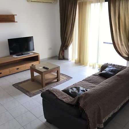 Swieqi Semi Detached Maisonette Saint Julian's Exterior photo