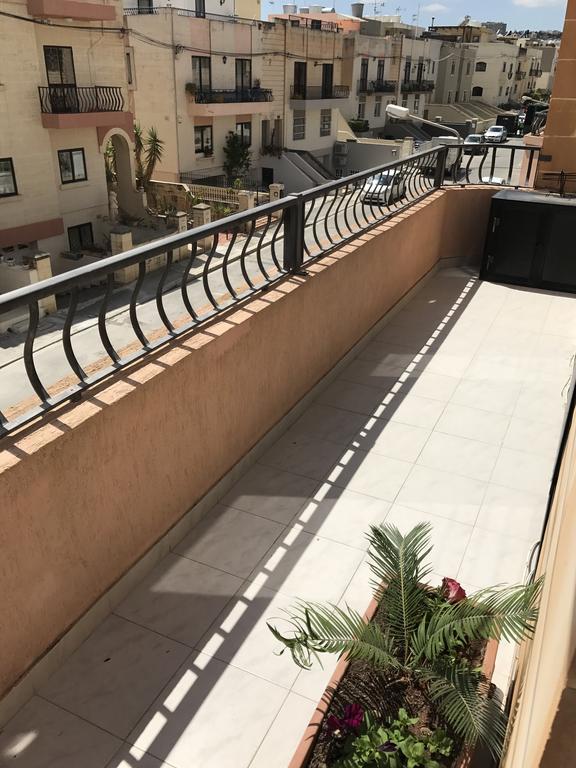 Swieqi Semi Detached Maisonette Saint Julian's Exterior photo