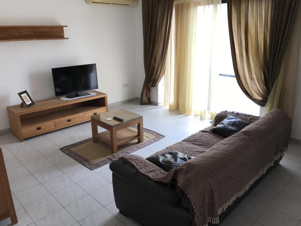 Swieqi Semi Detached Maisonette Saint Julian's Exterior photo