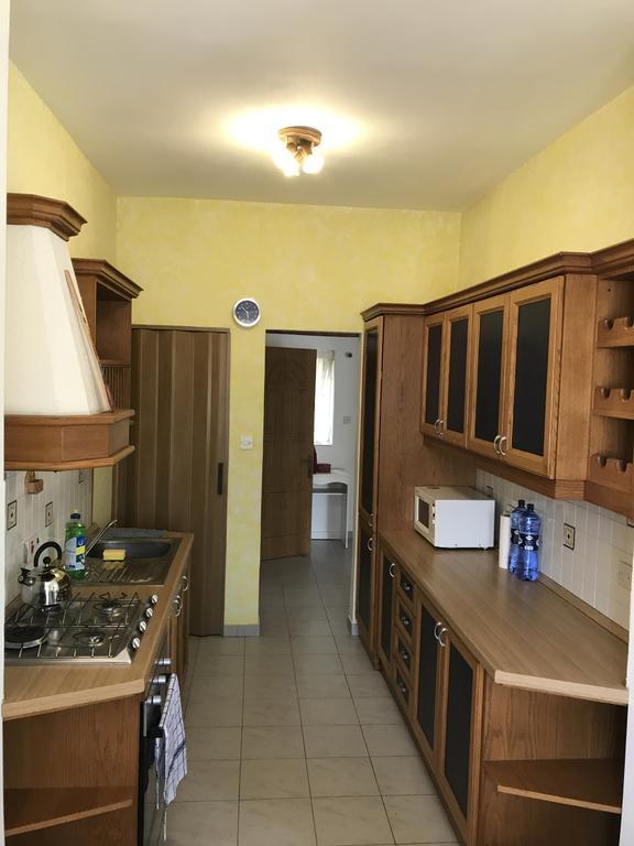 Swieqi Semi Detached Maisonette Saint Julian's Exterior photo